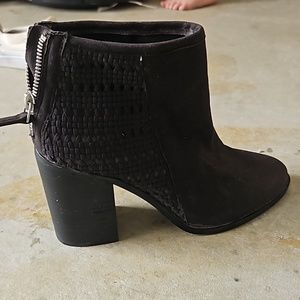 Steve Madden Revelation